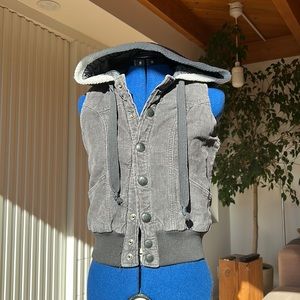 grey UNIONBAY vest